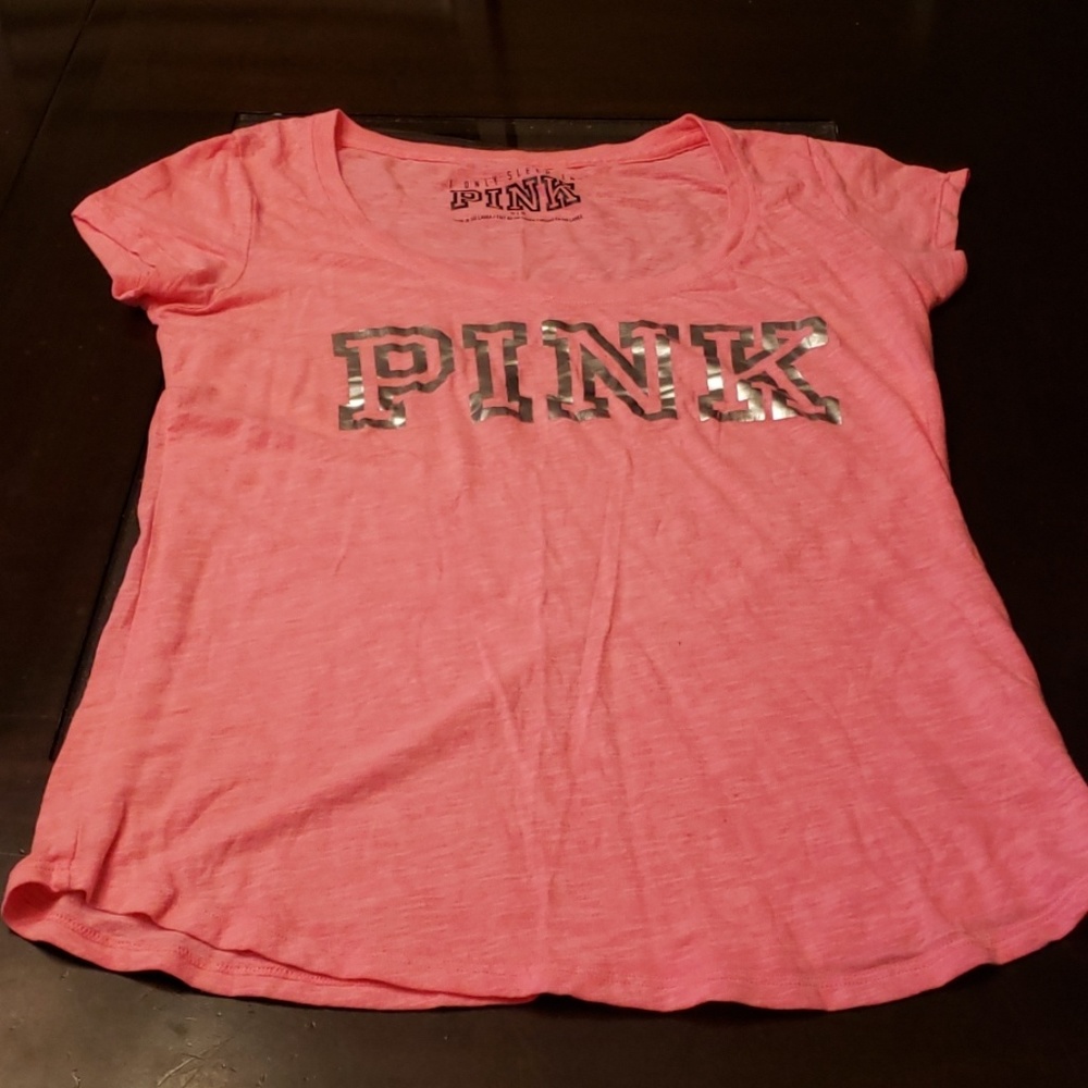 Vs pink shirt size m